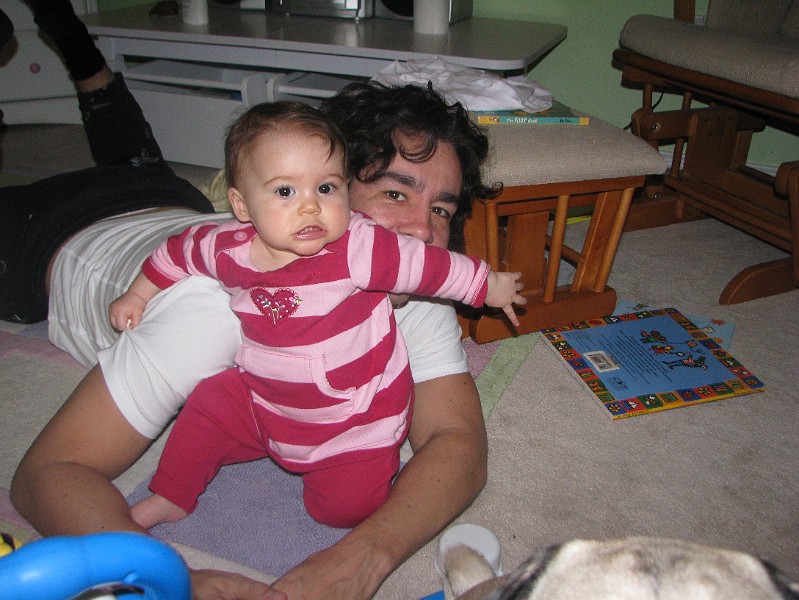 IMG_2250.JPG - Don't worry, Daddy, I'll protect you from Mommy and Spanky Mae.