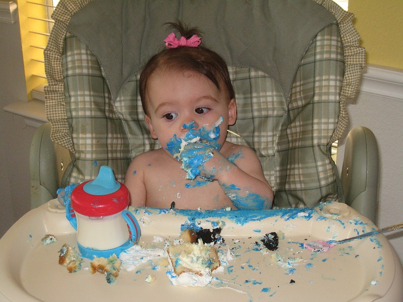 Picture032.jpg - And sippy cup.