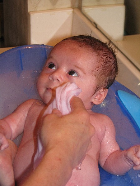 MommyCleansMyMug.JPG - Mommy cleans my face.
